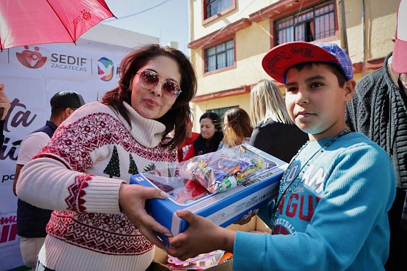 Beneficia SEDIF a miles de familias en Posadas por la Paz