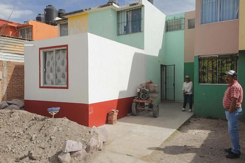 BENEFICIA SEDUVOT A 20 FAMILIAS DE GUADALUPE CON CUARTOS DORMITORIO 