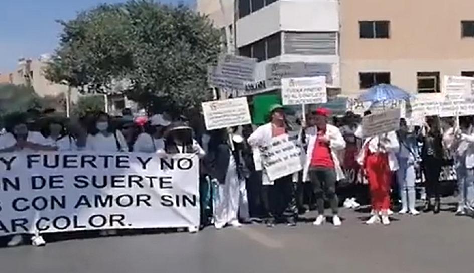 BLOQUEAN BULEVAR SINDICALIZADOS DE SALUD 