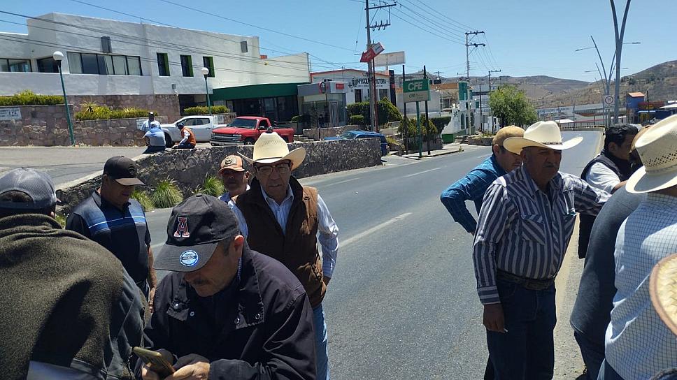 BLOQUEAN PRODUCTORES ZACATECANOS EJE METROPOLITANO