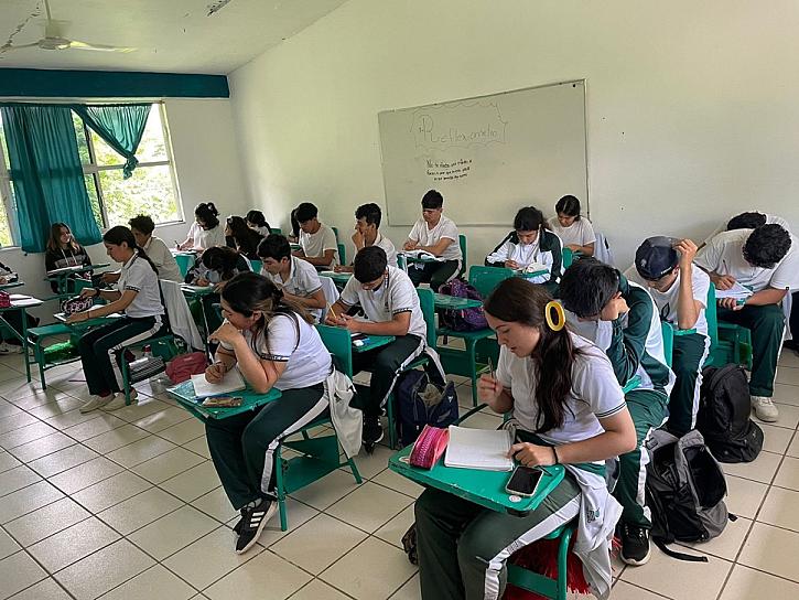 Brinda Cobaez formación integral a 14 mil estudiantes