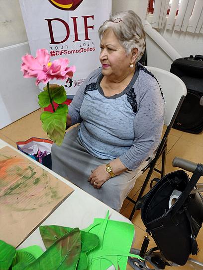 BRINDA DIF TALLERES PARA AUTOEMPLEO