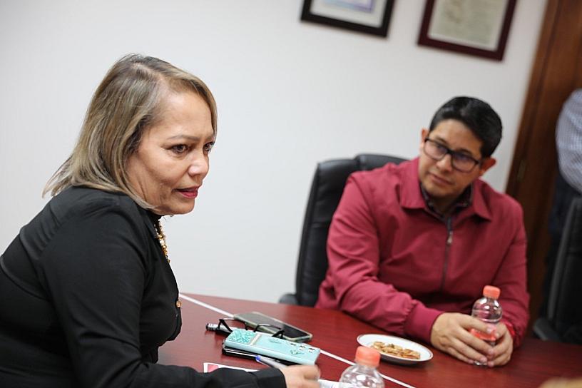 BRINDAN CERTEZA JURÍDICA A TELESECUNDARIA DE LA CAPITAL 