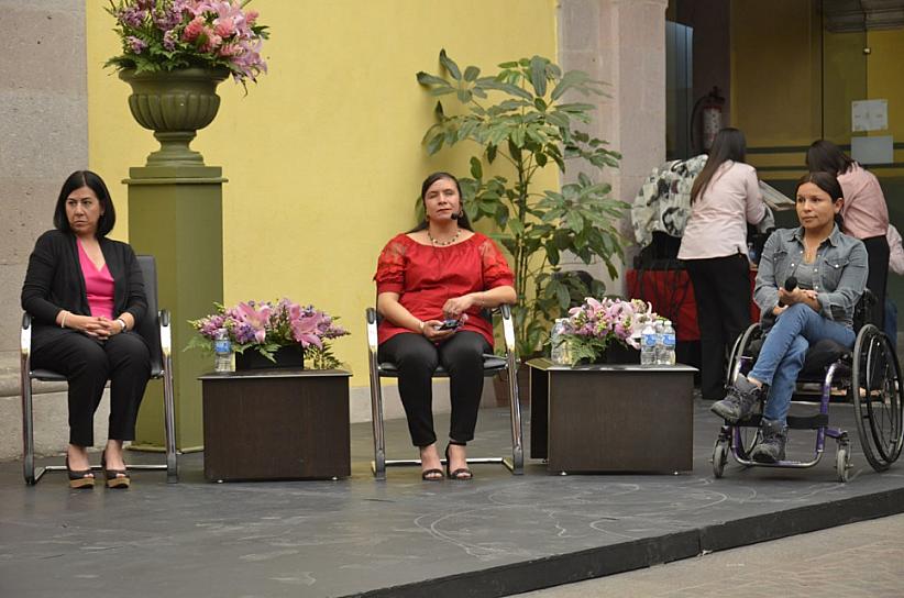 BRINDAN CONVERSATORIO MADRES CON DISCAPACIDAD