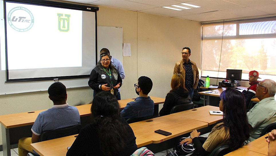BRINDAN CURSO DE ORIENTACIÓN VOCACIONAL EN UTZAC 