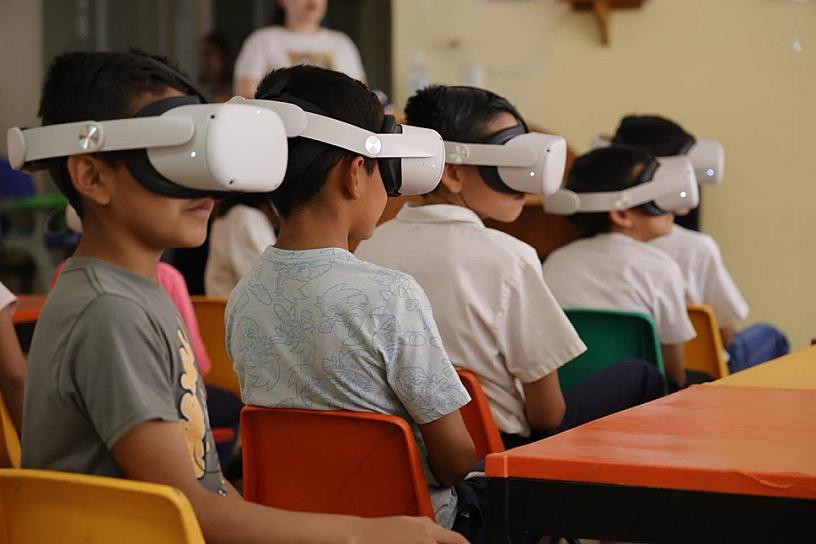Brindan experiencia educativa de vanguardia a más de 60 mil personas con realidad virtual 