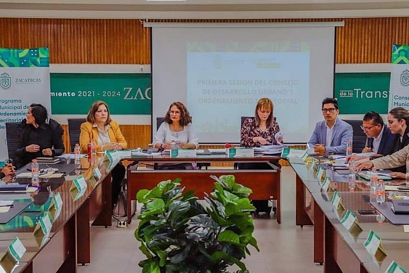 BUSCA AYUNTAMIENTO CAPITALINO NUEVAS POLÍTICAS PÚBLICAS