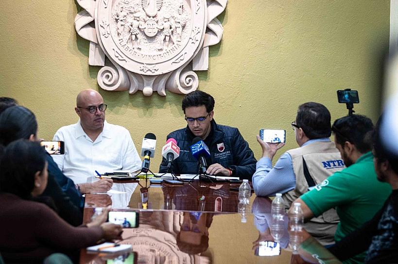 BUSCA ESTADO ACUERDO CON PERSONAL DE LA FGJEZ; ÉSTE LO RECHAZA 