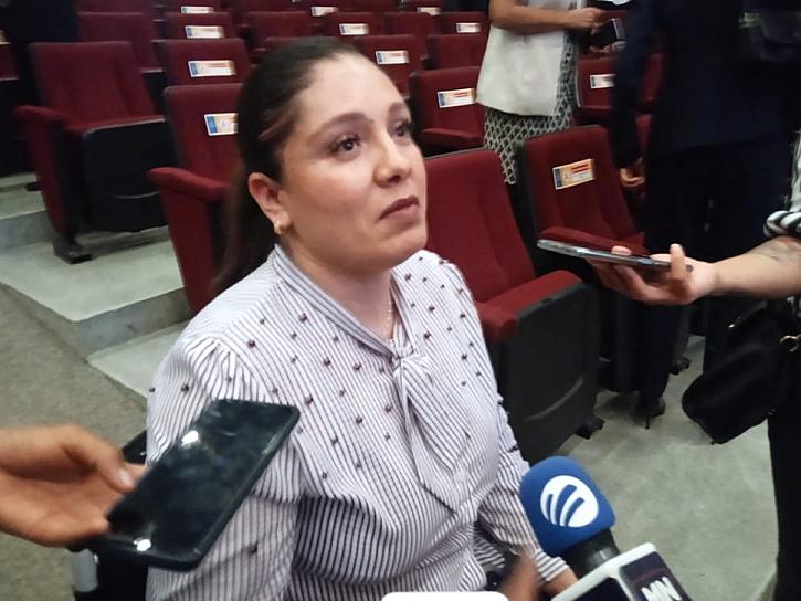 BUSCAN INCLUIR LENGUAJE DE SEÑAS EN ESCUELAS