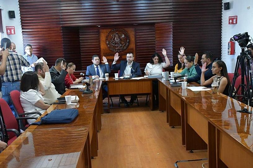 BUSCAN LEGISLADORES REFORMAR 2 ARTÍCULOS DE LA CPEZ