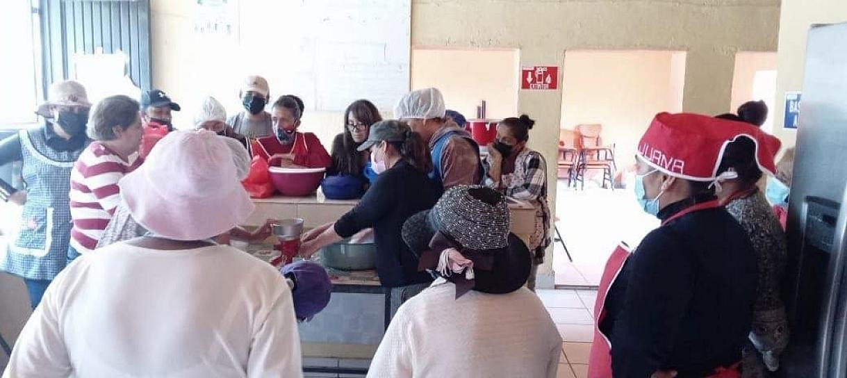 BUSCAN MUJERES DE LA COMUNIDAD LA ENCANTADA SER EMPRENDEDORAS