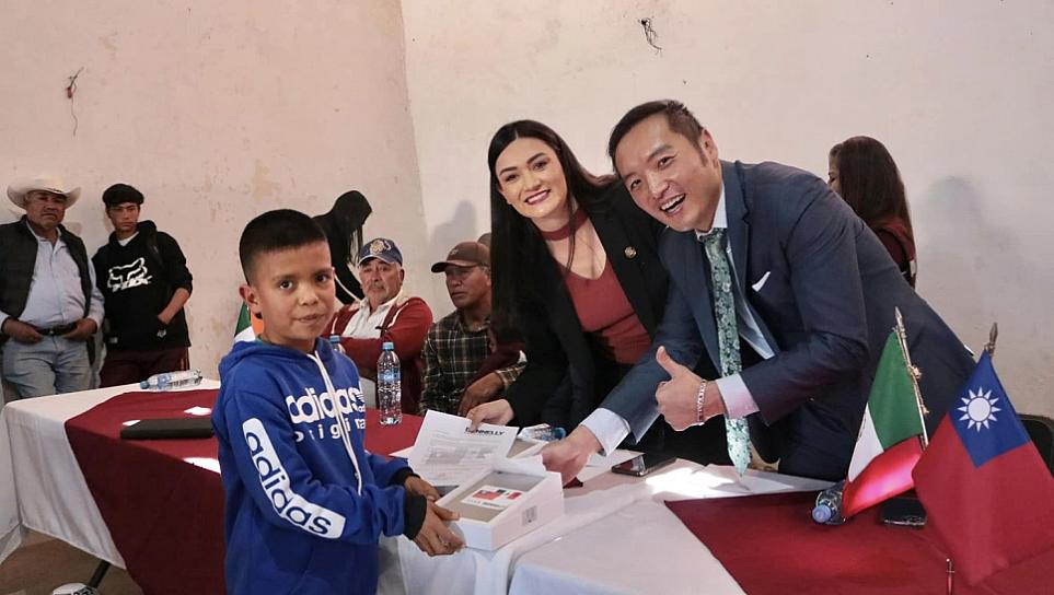 BUSCARÁ BENNELLY HERNÁNDEZ CANDIDATURA POR LA PRESIDENCIA MUNICIPAL DE FRESNILLO