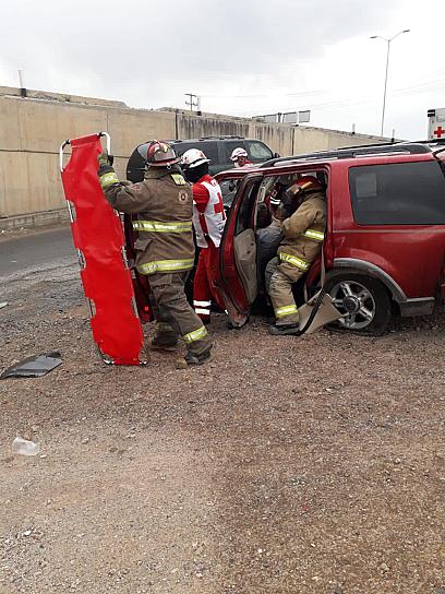 CAE CAMIONETA DEL PUENTE DE LAS SIRENAS EN LA CAPITAL