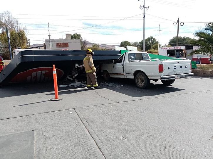 CAE ESPECTACULAR EN UNA CAMIONETA