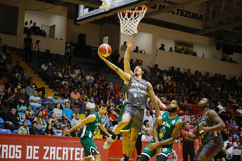 CAEN LOS MINEROS EN EL SEGUNDO JUEGO DE LA SERIE ANTE ABEJAS 
