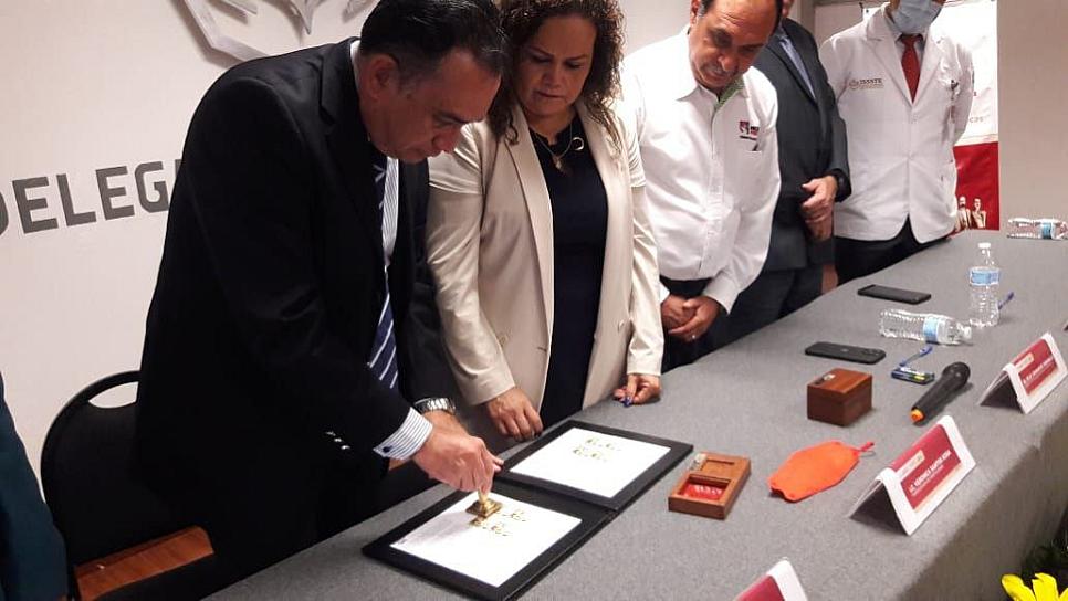 CANCELAN ESTAMPILLA POSTAL CONMEMORATIVA DEL ISSSTE