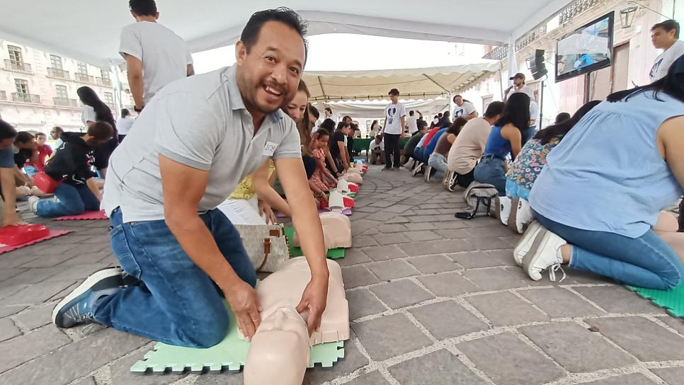 CAPACITA LA UAZ SOBRE REANIMACIÓN CARDIOPULMONAR 