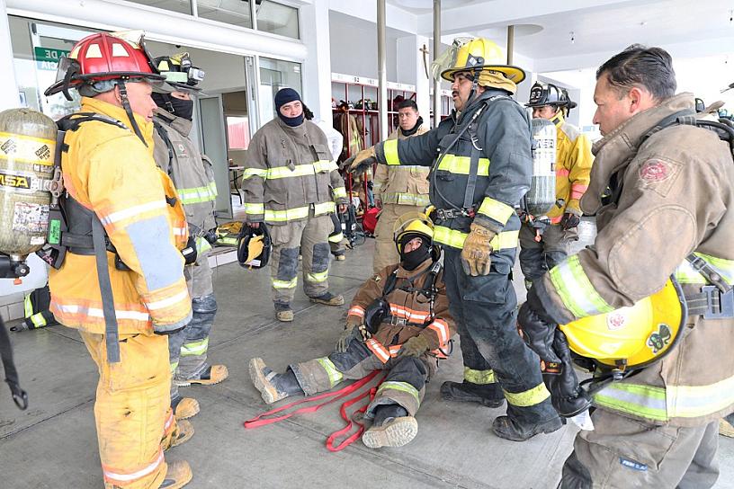 Capacitan a bomberos zacatecanos en autorescate 