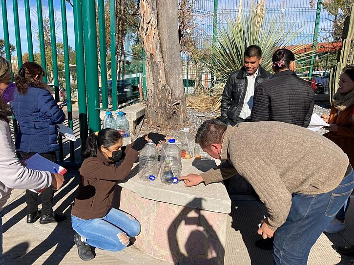 CAPACITAN A DOCENTES EN EDUCACIÓN AMBIENTAL