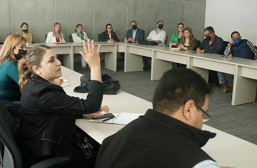 CAPACITAN A DOCENTES QUE CONTRIBUIRÁN EN LA GUÍA CONSULTIVA DE DESEMPEÑO MUNICIPAL