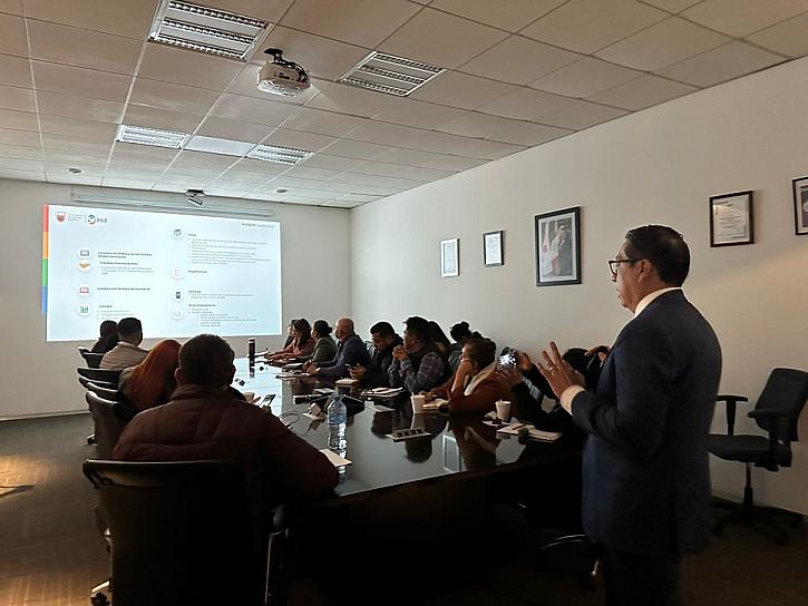 CAPACITAN A ENLACES MUNICIPALES DE ATENCIÓN AL MIGRANTE