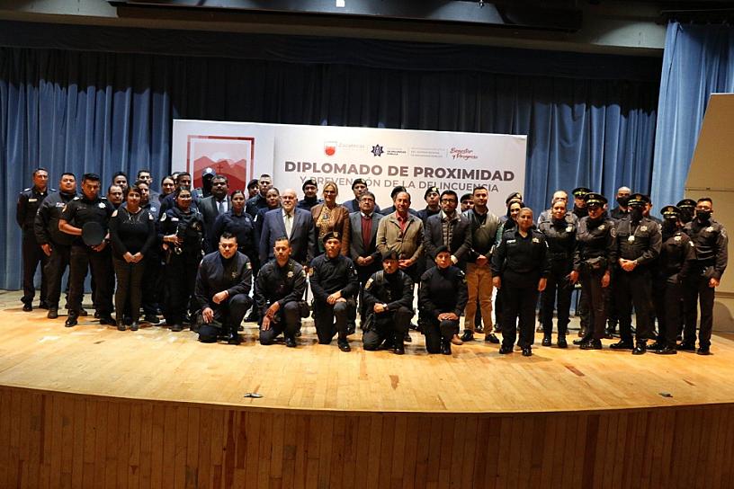 CAPACITAN A MÁS DE 400 POLICÍAS EN TEMA DE PREVENCIÓN