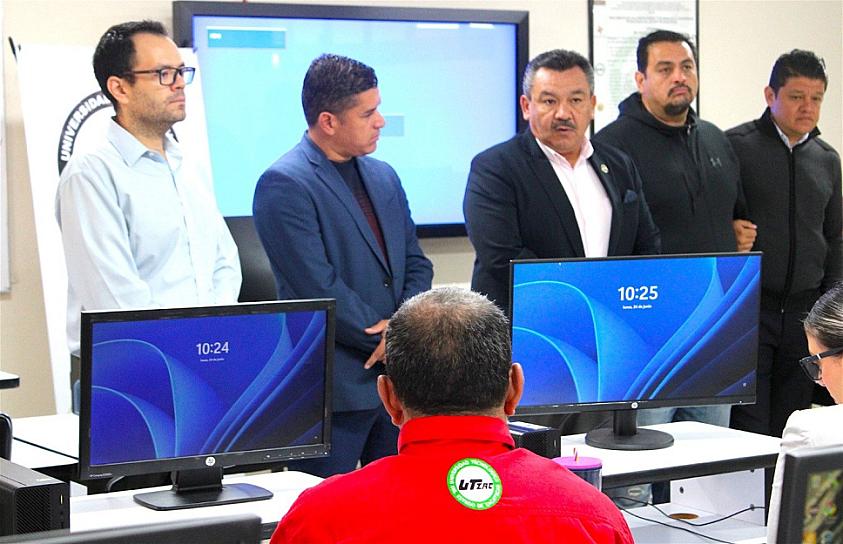 CAPACITAN A PERSONAL ADMINISTRATIVO Y DOCENTE DE UTZAC