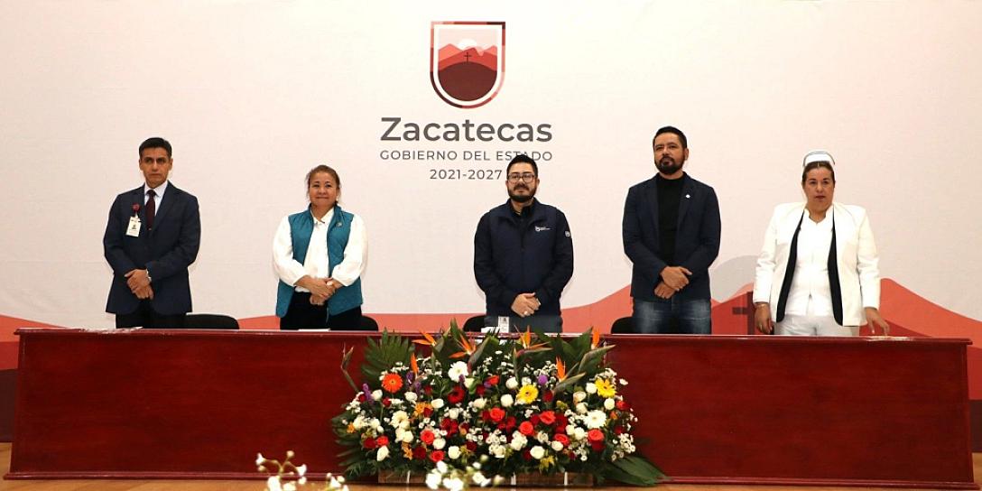 CAPACITAN A PERSONAL DE ENFERMERÍA SOBRE INFECCIONES ASOCIADAS A LA ATENCIÓN DE LA SALUD