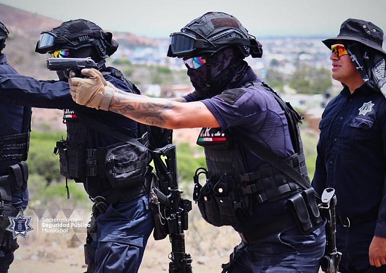 CAPACITAN A POLICÍAS DE LA CAPITAL
