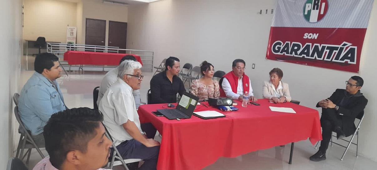 CAPACITAN A PRIÍSTAS EN RESECCIONAMIENTO ELECTORAL