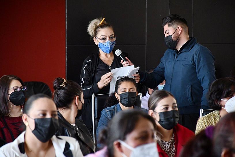 CAPACITAN A SERVIDORES PÚBLICOS DE GUADALUPE EN RELACIONES HUMANAS