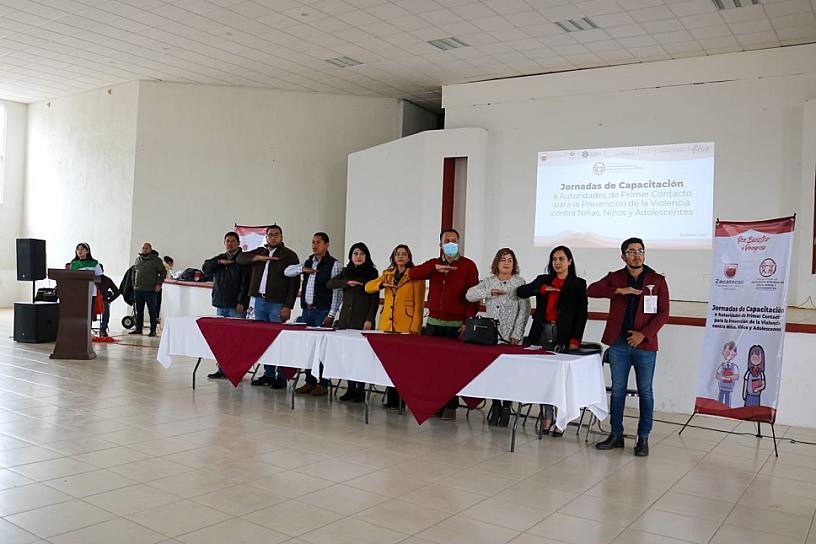 CAPACITAN A SERVIDORES PÚBLICOS EN PREVENCIÓN DE LA VIOLENCIA