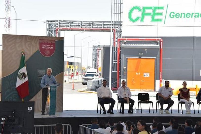  CELEBRA AMLO RESCATE DE LA CFE 