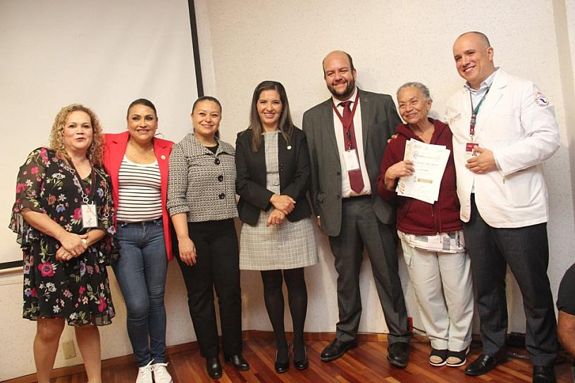 CELEBRA HOSPITAL GENERAL DEL ISSSTE SU 45 ANIVERSARIO 