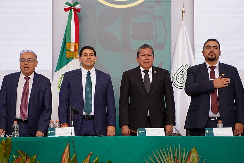 CELEBRA JORGE MIRANDA CASTRO SESIÓN SOLEMNE DE CABILDO SOBRE SU PRIMER INFORME DE LABORES