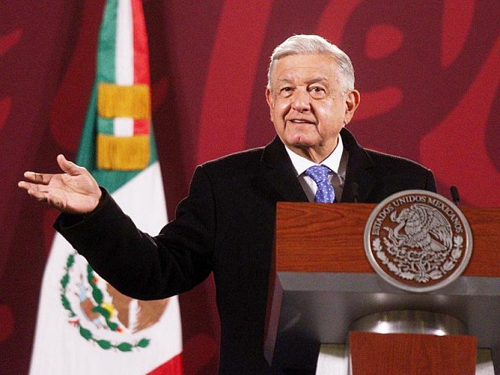 CELEBRA LÓPEZ OBRADOR AUMENTO DE 20% AL SALARIO MÍNIMO