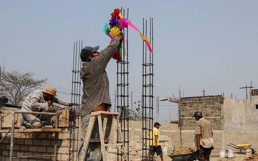 CELEBRAN DÍA DE LA SANTA CRUZ