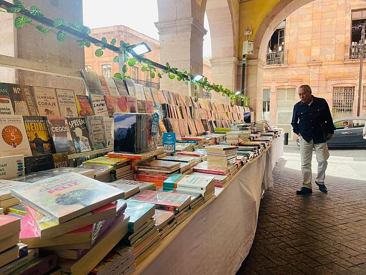 CELEBRAN DÍA NACIONAL DEL LIBRO 