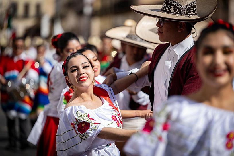 CELEBRAN EL 114 ANIVERSARIO DE LA REVOLUCIÓN CON DESFILE CÍVICO-DEPORTIVO 