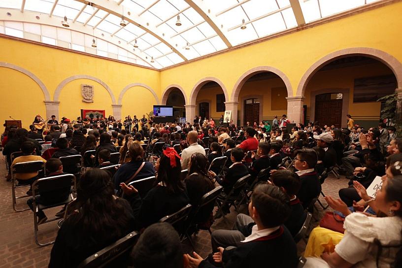CELEBRAN EL DÍA NACIONAL DEL LIBRO EN LA CAPITAL