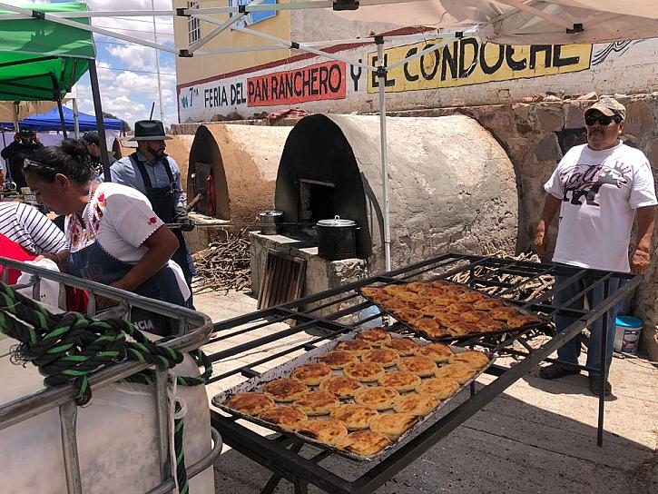 CELEBRAN LA FERIA DEL PAN RANCHERO Y EL CONDOCHE