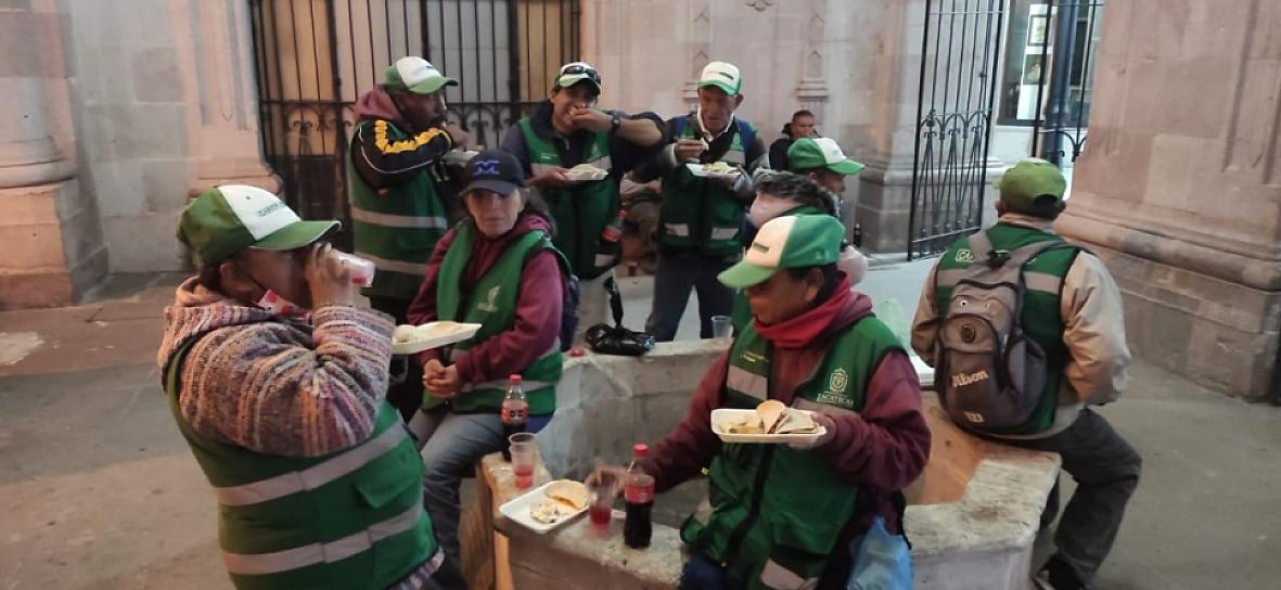 CELEBRAN TRABAJADORES DEL AYUNTAMIENTO CAPITALINO FIESTAS NAVIDEÑAS