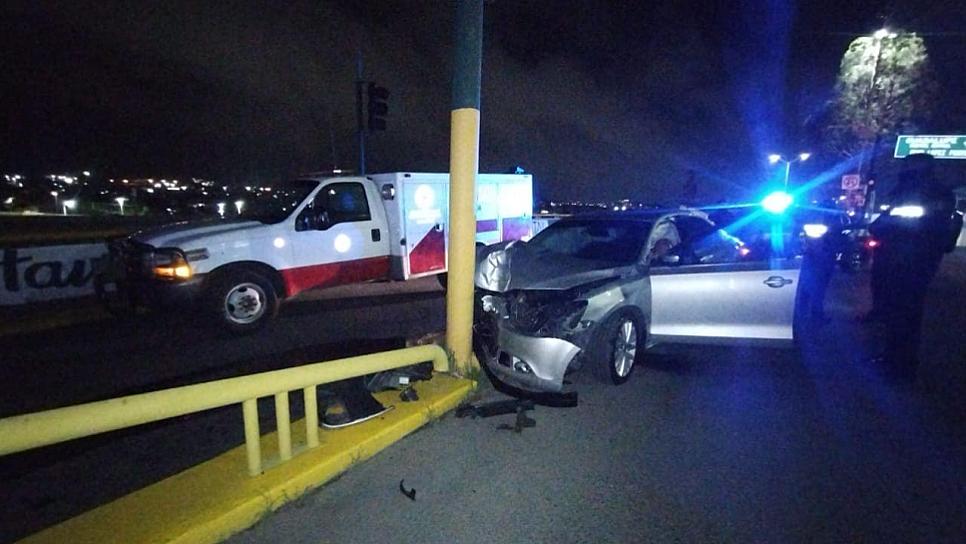 CHOCA CONTRA UN POSTE EN LA GARCÍA SALINAS
