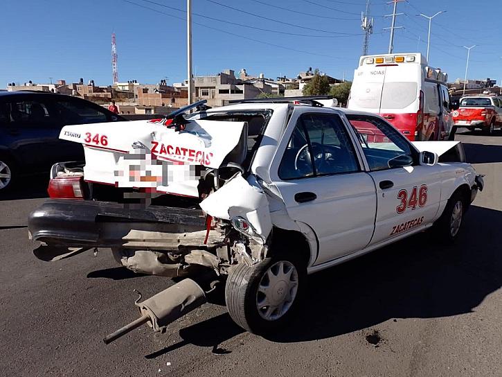 CHOCAN 3 AUTOS EN TRÁNSITO PESADO&nbsp;