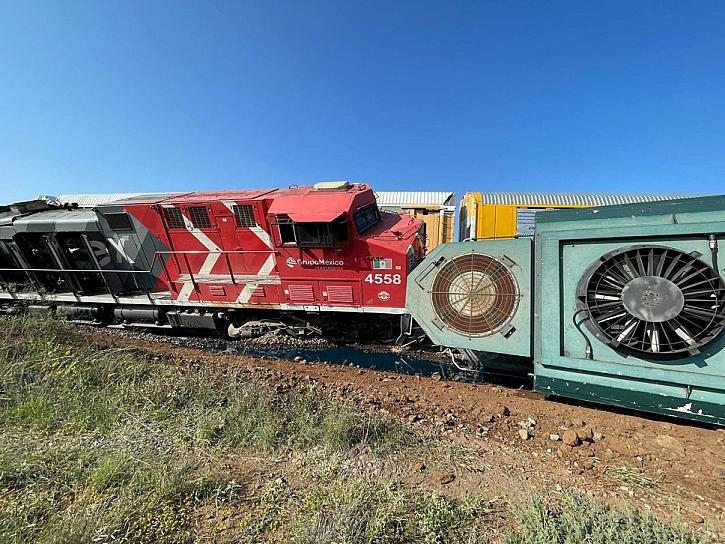 CHOCAN DOS TRENES EN FRESNILLO; HAY DOS MAQUINSITAS MUERTOS 