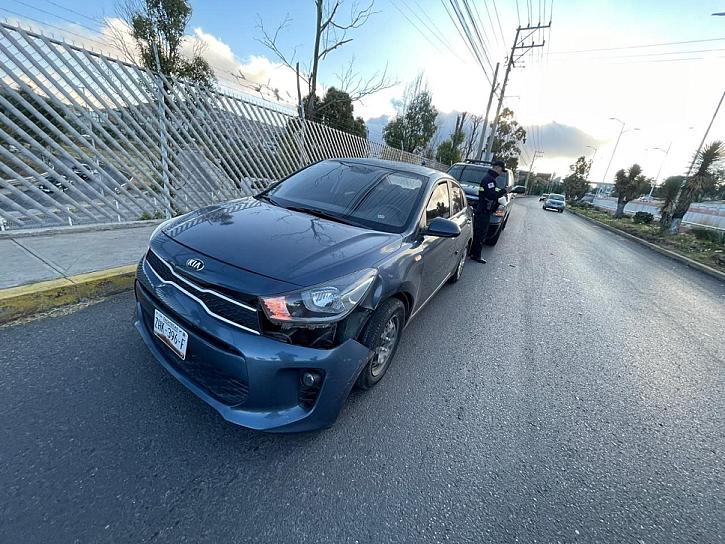 CHOCAN DOS VEHÍCULOS EN LA ANTIGUA CARRETERA PANAMERICANA 