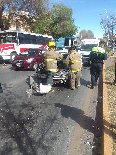 CHOCAN EN EL BULEVAR LÓPEZ MATEOS 