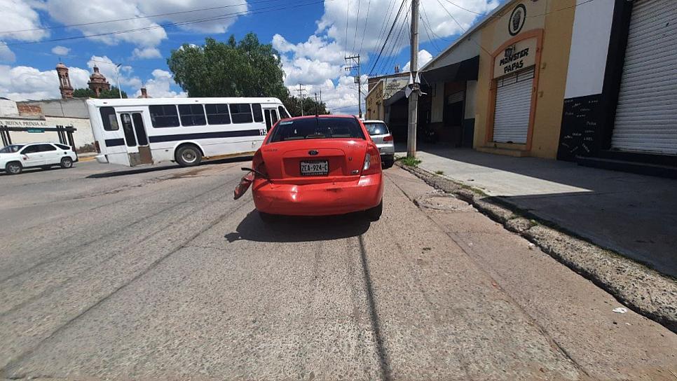 CHOQUE POR ALCANCE DEJA DAÑOS MATERIALES