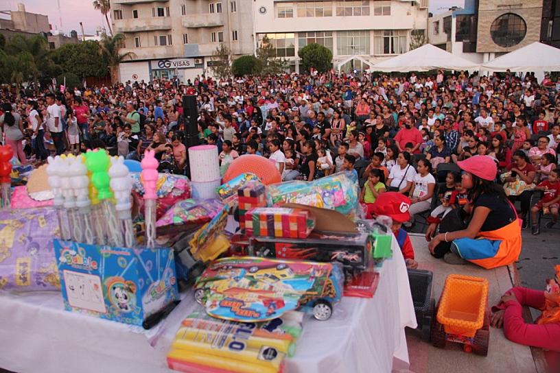 CIENTOS DE PEQUEÑINES CELEBRAN EL DÍA DEL NIÑO EN DE RÍO GRANDE 