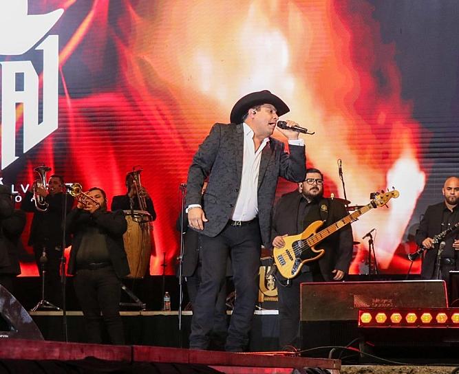 CIERRA CON BROCHE DE ORO JULIÓN ÁLVAREZ LA FENAZA 2022